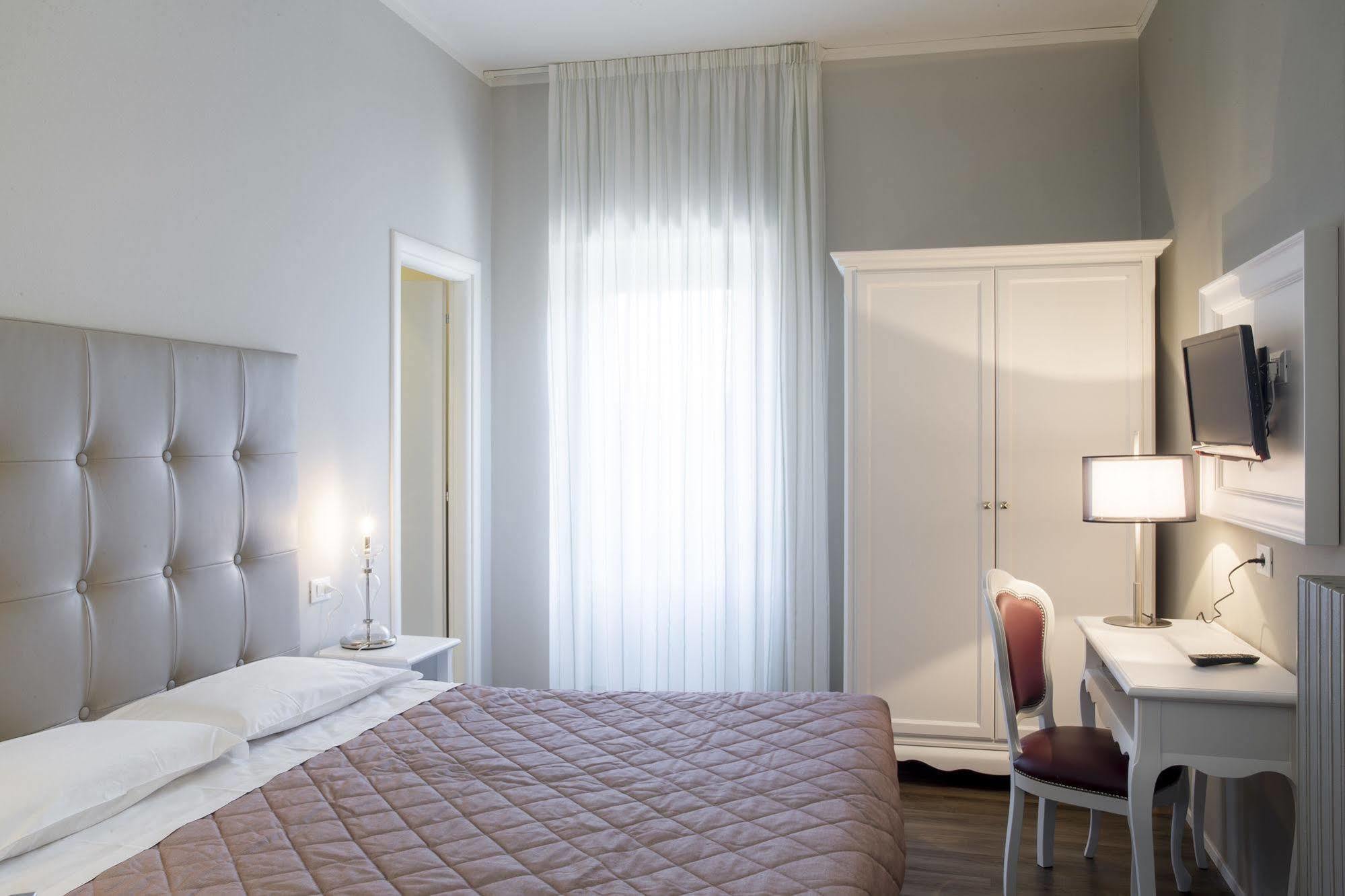 Degli Oleandri Hotel 3*
